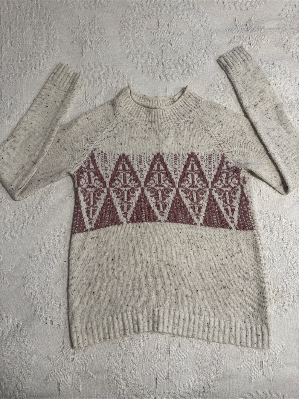 Cozy Cream Speckled Sweater with Rose Pattern